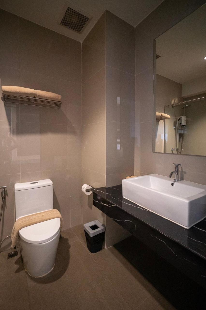 Riverawan Hotel Chanthaburi Bagian luar foto
