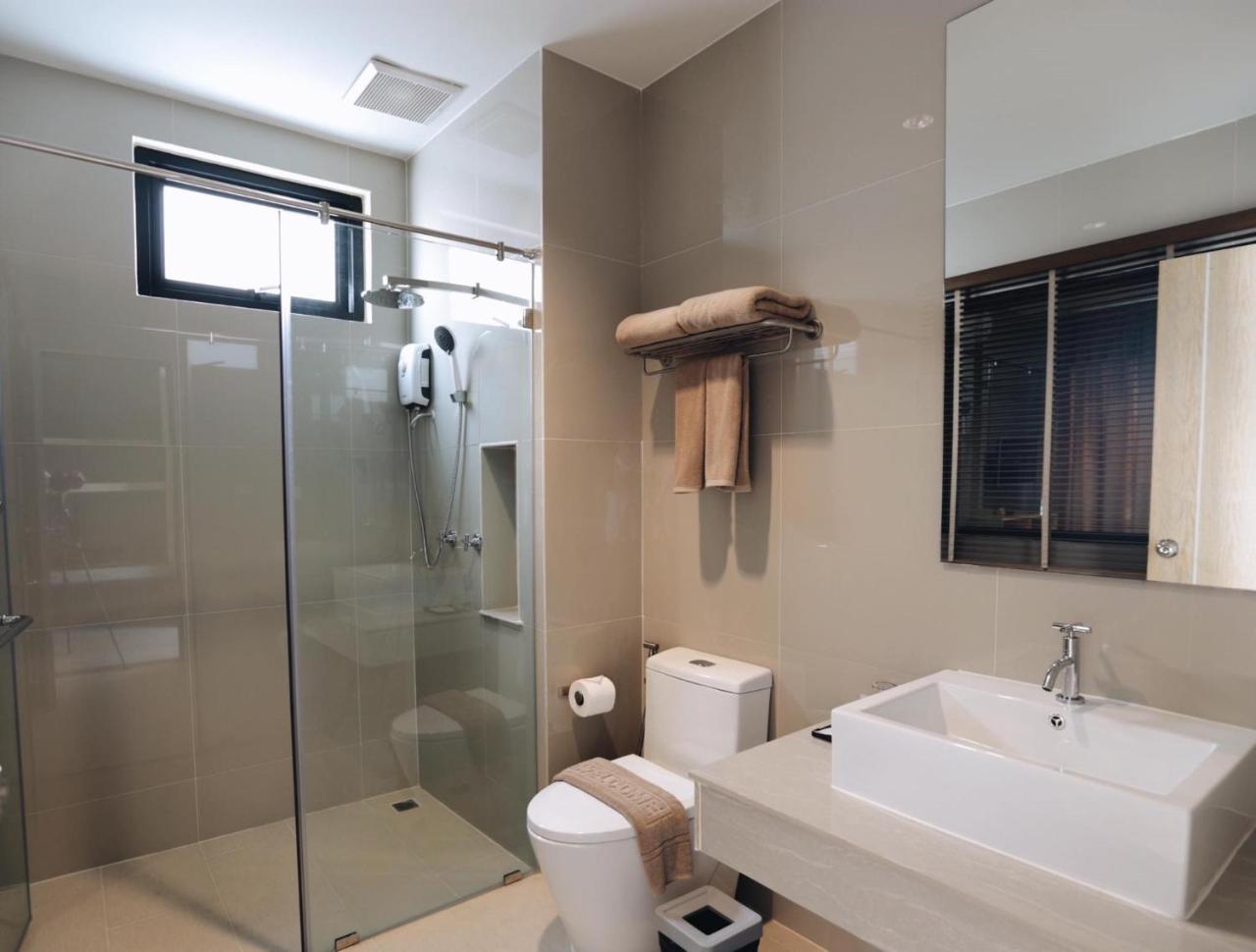 Riverawan Hotel Chanthaburi Bagian luar foto